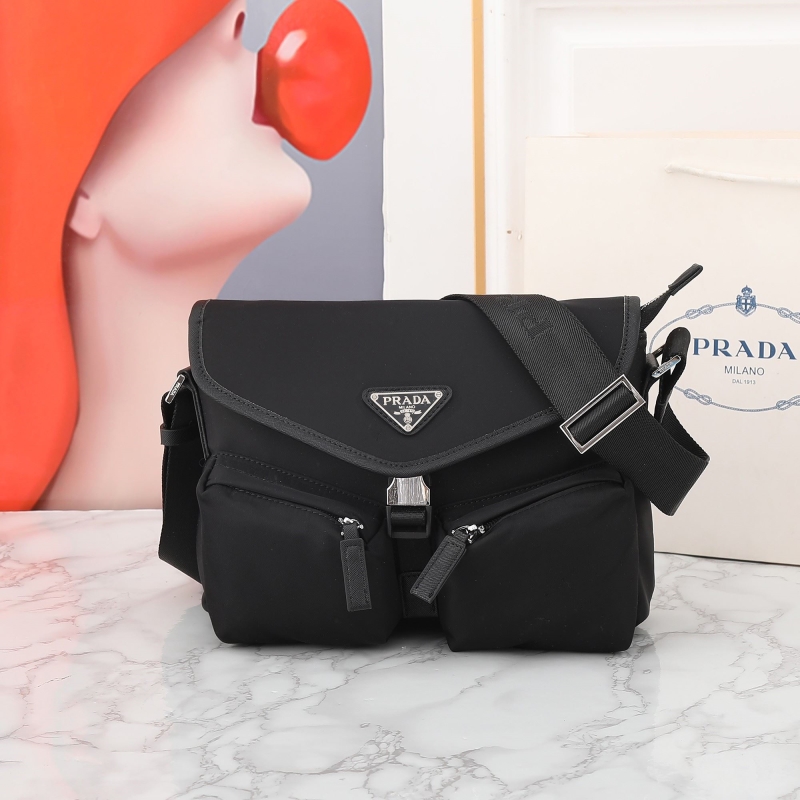 Pra*a shopping bags